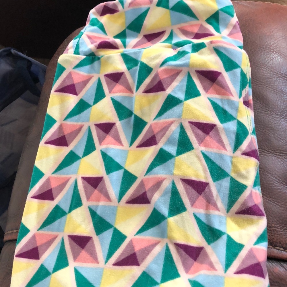 Lularoe geometric shapes OS